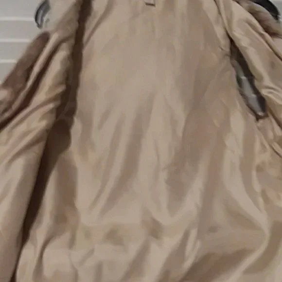 Neutral Faux fur vest - Picture 7 of 16